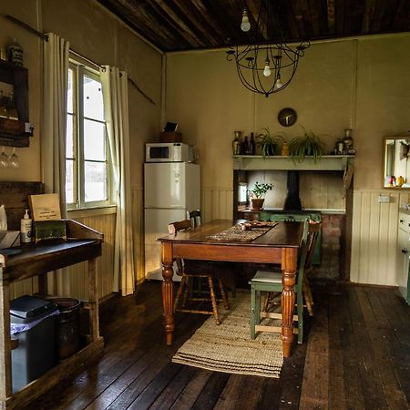 Cosy Farmstay: Green Cabin At Whispering Woods Beedelup Exteriör bild